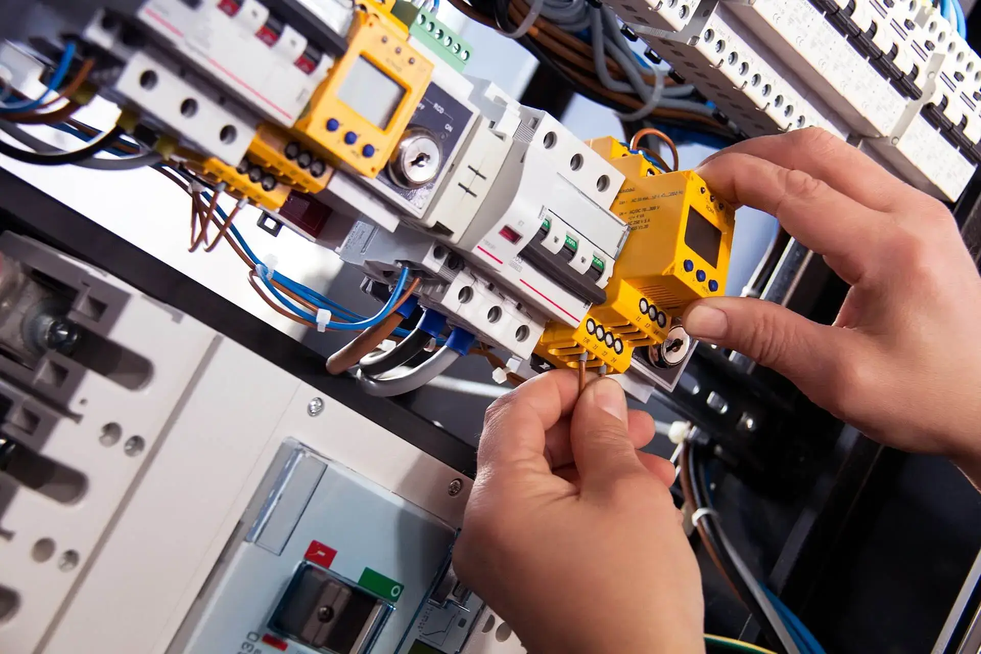 Certified electricians in New Malden